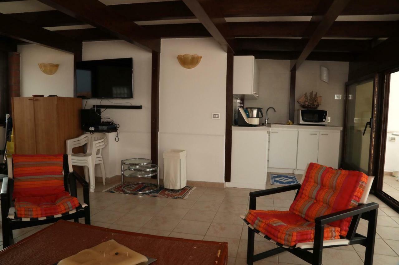 Luxury Apt Apartment Calasetta Exterior photo