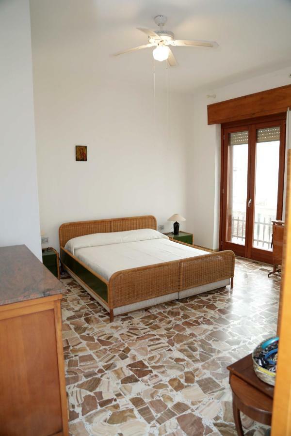 Luxury Apt Apartment Calasetta Exterior photo